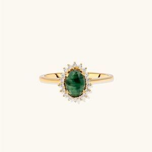 Leah Alexandra mini antiquity ring emerald